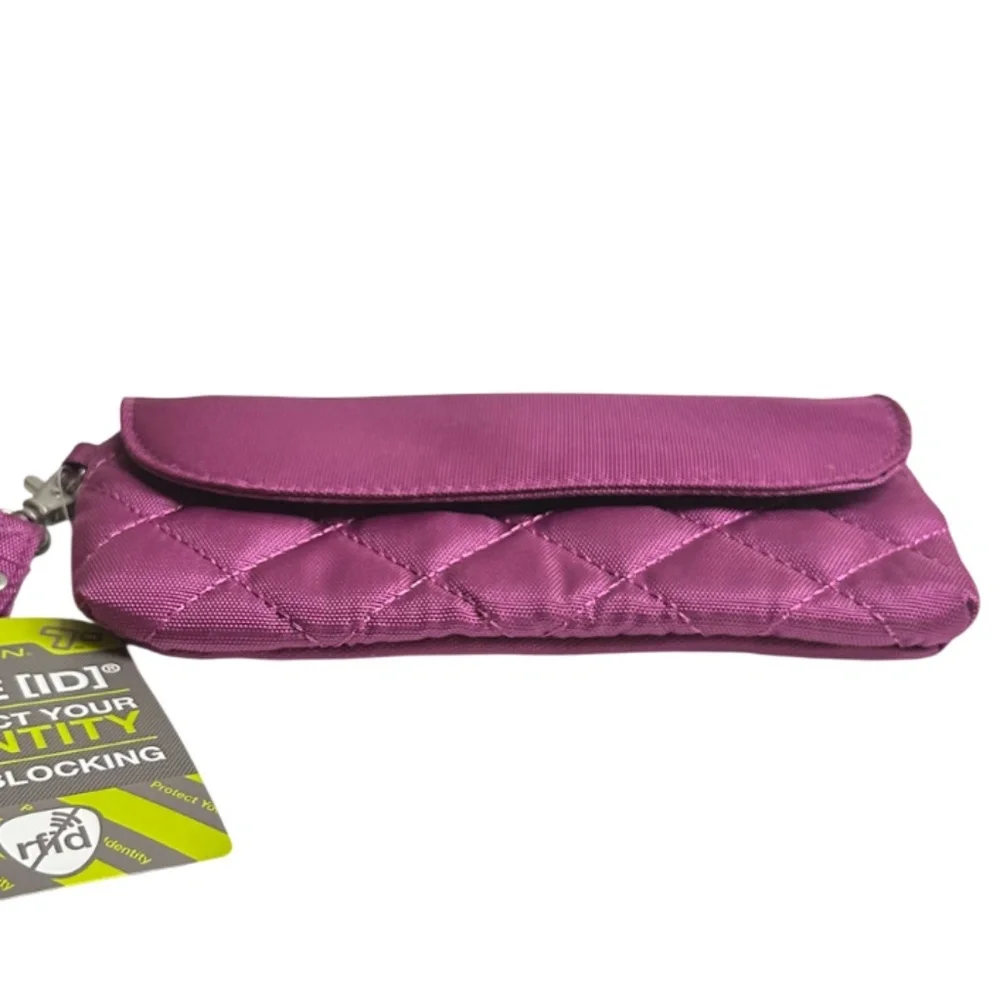 NWT Travelon SAFE ID RFID Blocking Wristlet